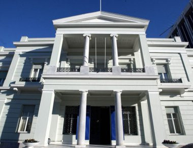 ΥΠΕΞ: «Απερίφραστη καταδίκη της νέας τρομοκρατικής επίθεσης στο Λονδίνο» (φωτό)